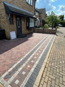 carlton barnsley bespoke block paved driveway 0011