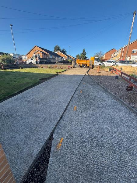 bracken block paved driveway charcoal borders in thorns wakefield 03