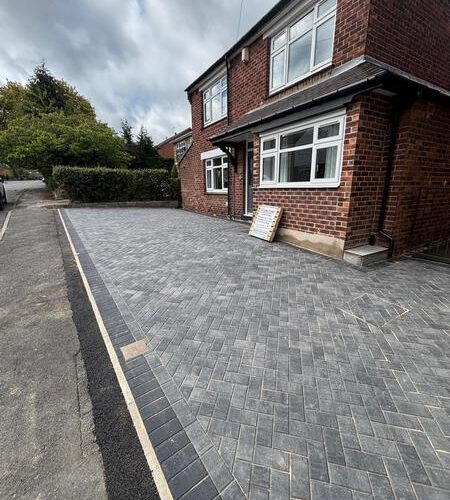 granite block paved driveway with charcoal borders eco drainage tankersley barnsley 04