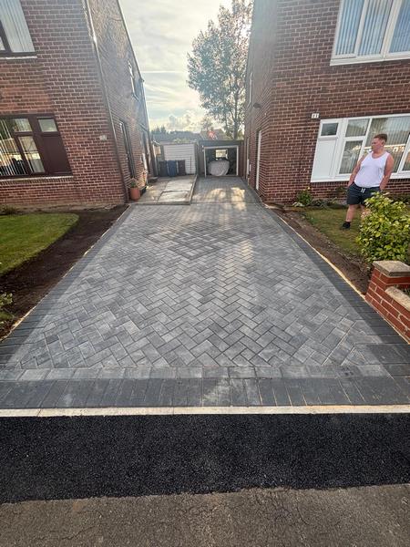 new granite block paved driveway installation with charcoal border pontefract wakefield 01