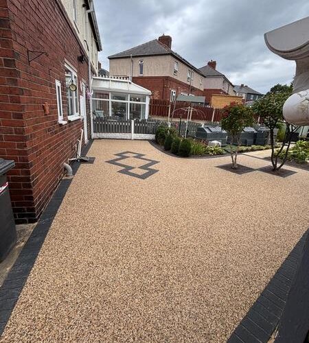 resin bound patio with charcoal paved border in grimethorpe barnsley 03